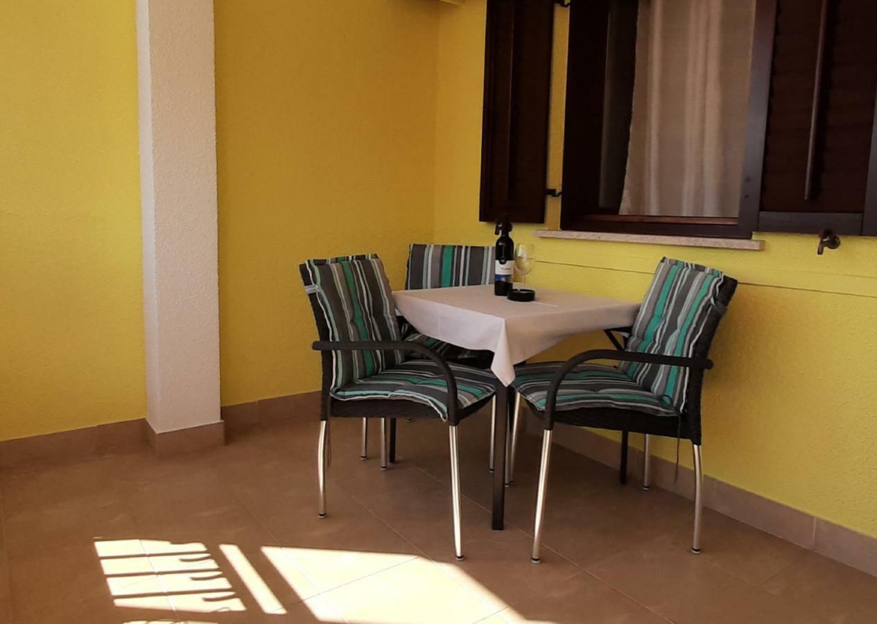 Paradise Beach Apartments Rovinj Exteriör bild