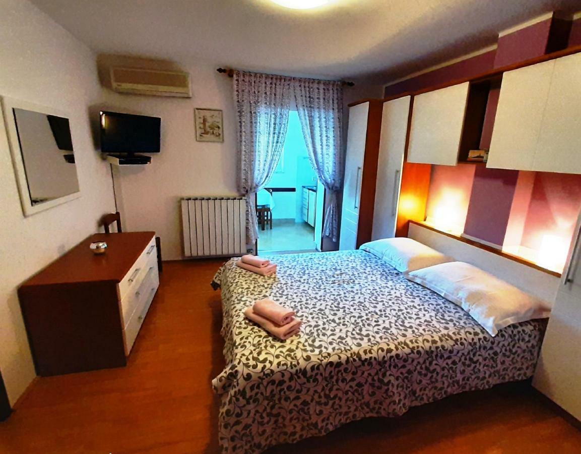 Paradise Beach Apartments Rovinj Exteriör bild